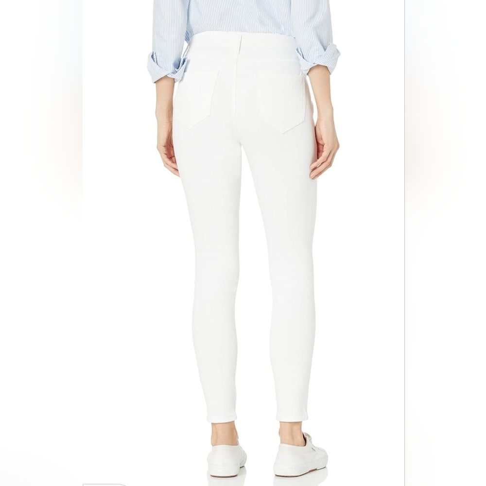 White jeggings - Amazon Essentials - never worn (did not come with tags), L